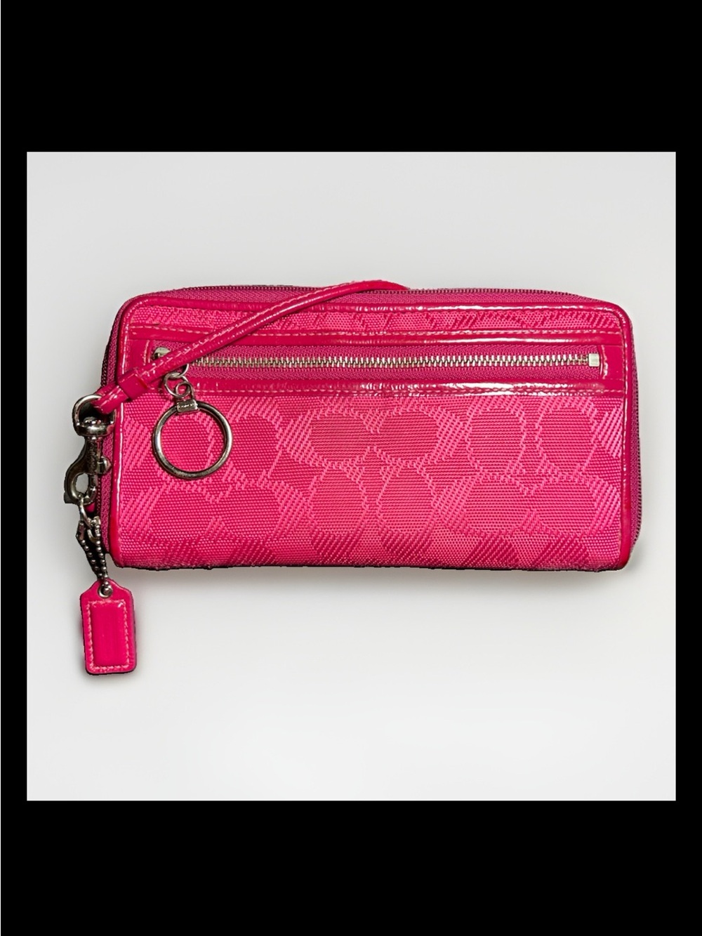 Coach Daisy Hot Pink Signature Large Zippy Wristlet Wallet, 2010 Style: (#44280)